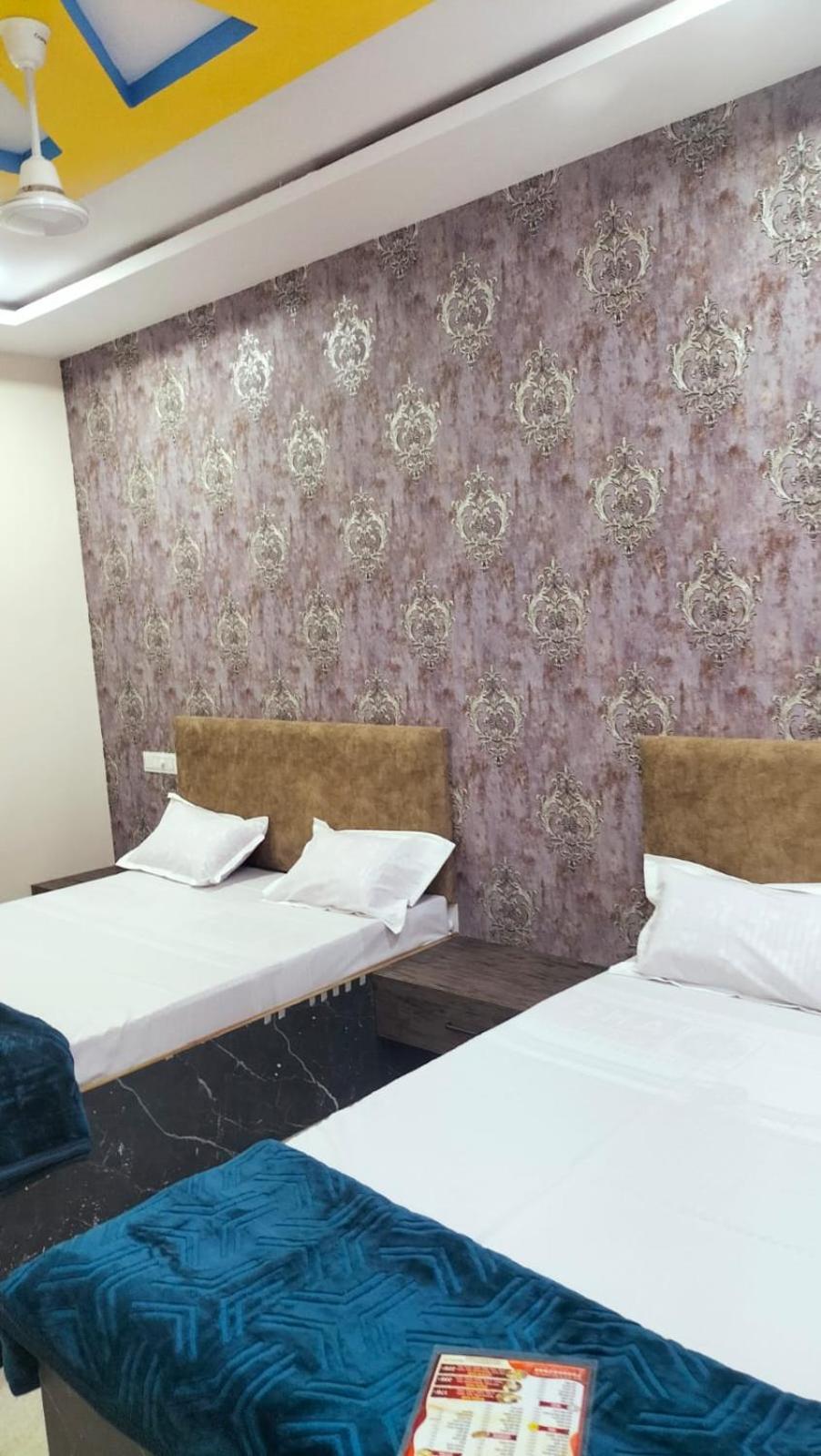 Hotel Somnath Inn Udždžain Exteriér fotografie