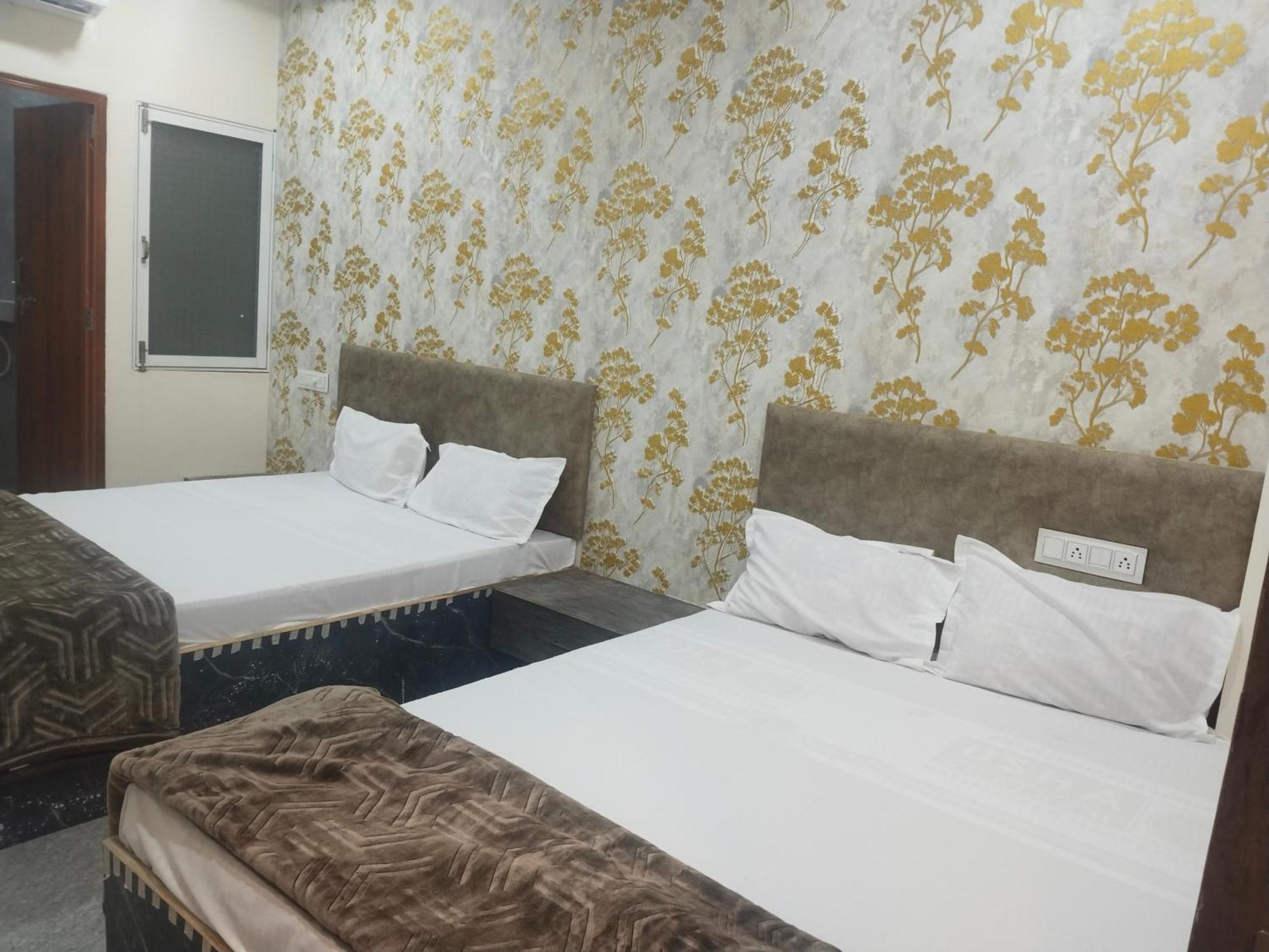 Hotel Somnath Inn Udždžain Exteriér fotografie